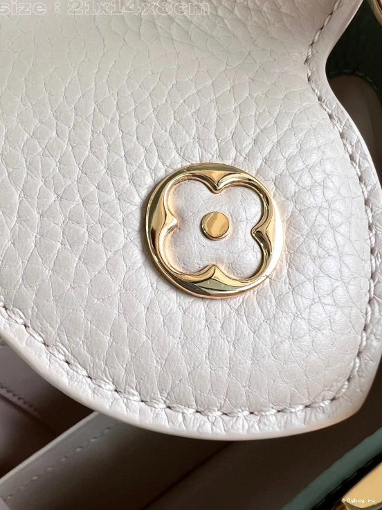 MINI-21*14*8CM CAPUCINES LOUIS VUITTON 0814